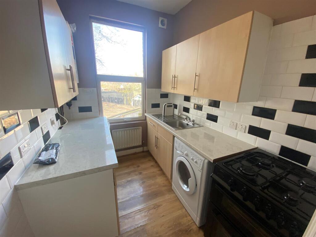 2 bed Annexe for rent in Wembley. From Daniels - North Wembley