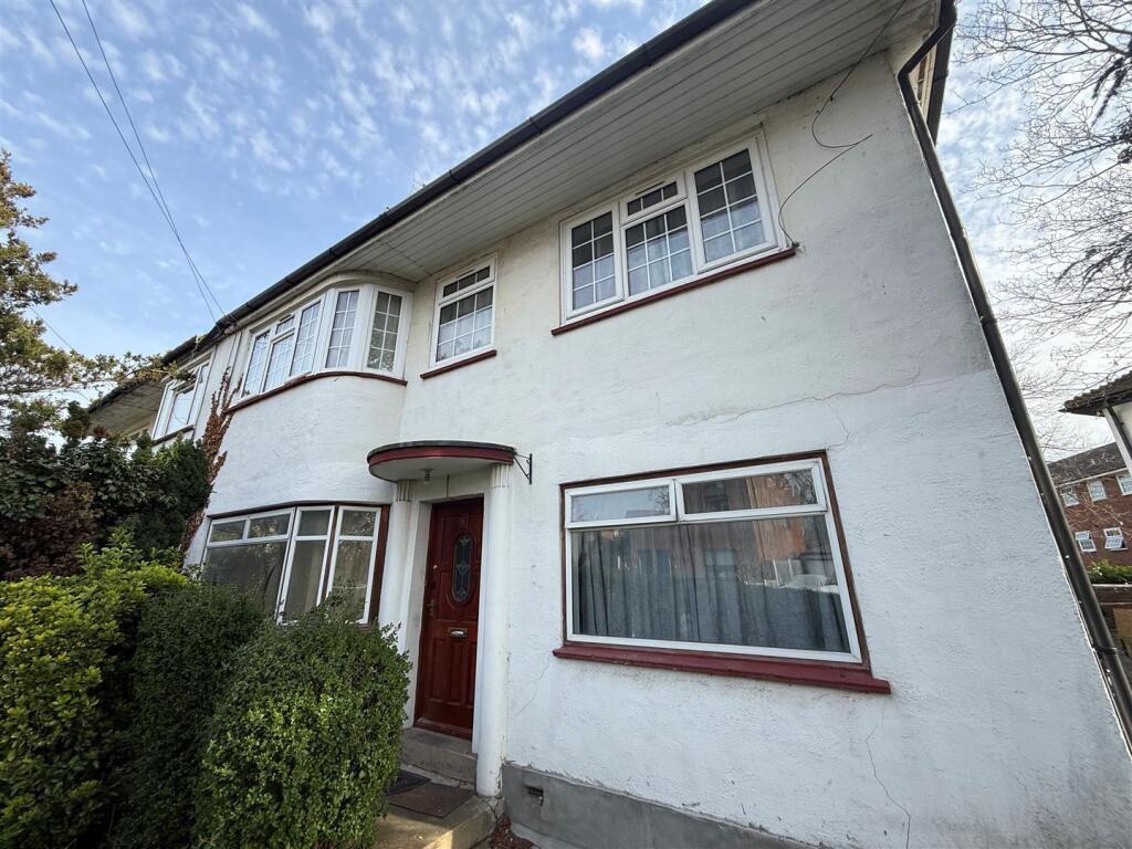 2 bed Annexe for rent in Wembley. From Daniels - North Wembley