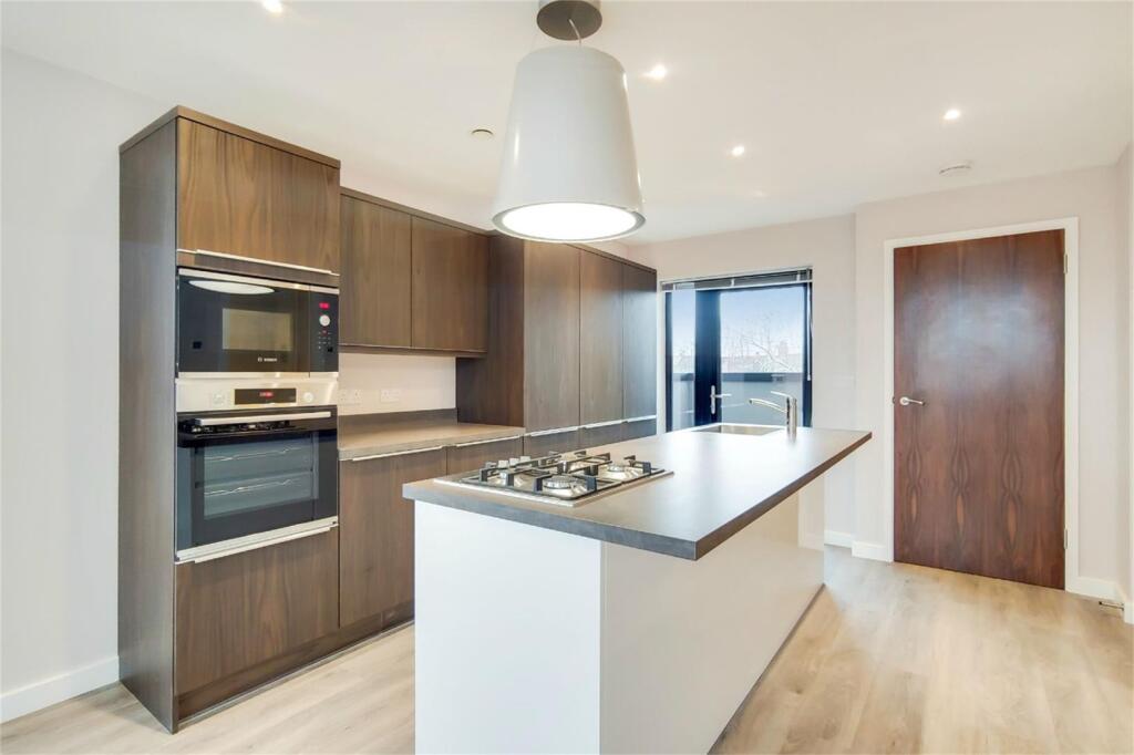 4 bed Studio for rent in Wembley. From Daniels - North Wembley