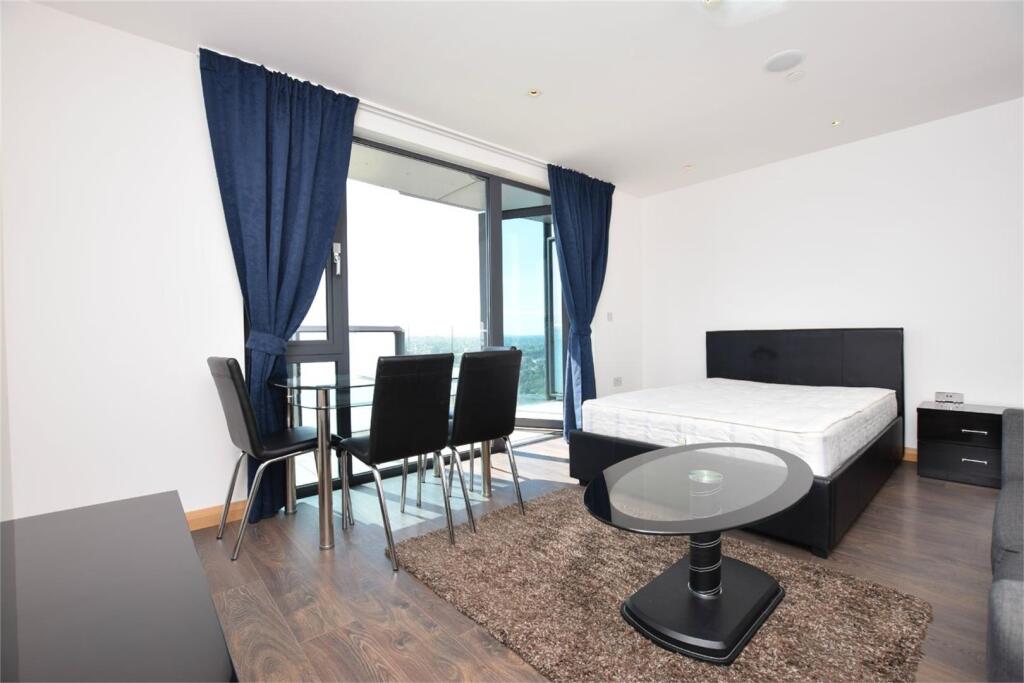 4 bed Apartment for rent in Wembley. From Daniels - North Wembley 4 bed Apartment for rent in Wembley. From Daniels - North Wembley