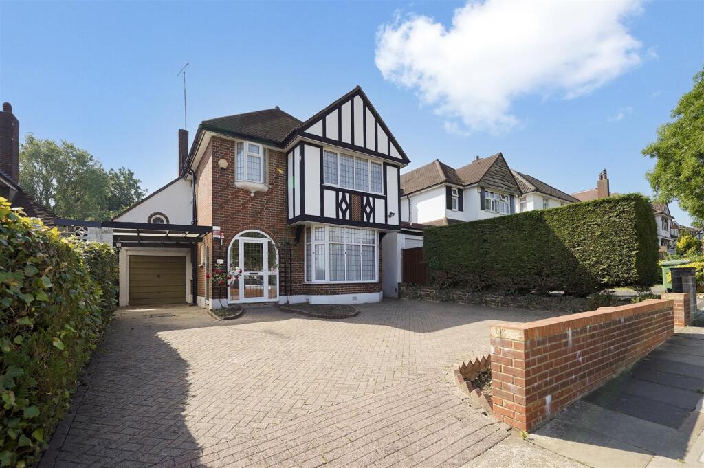 4 bed Detached for rent in Harrow. From Daniels - North Wembley