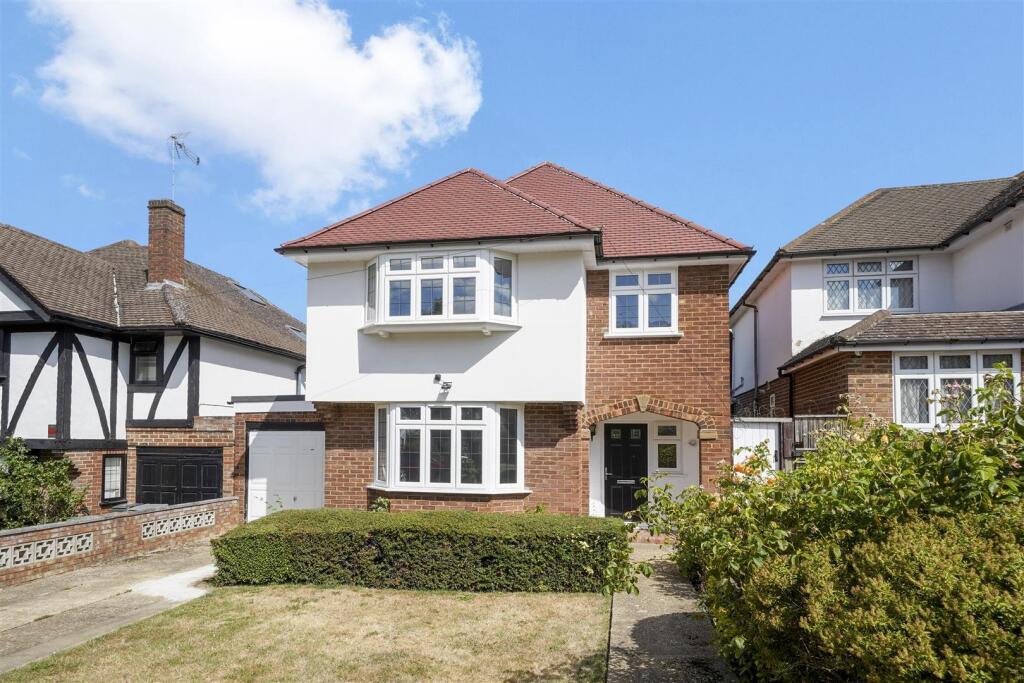 4 bed Detached for rent in Harrow. From Daniels - North Wembley