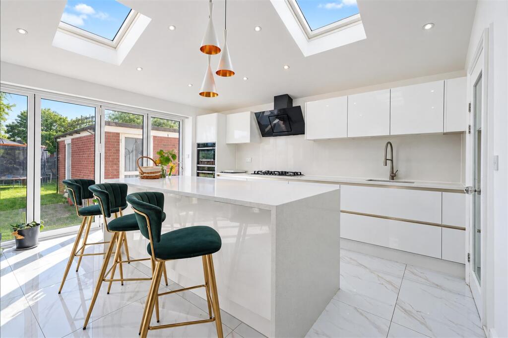 4 bed Semi Detached for rent in Wembley. From Daniels - North Wembley