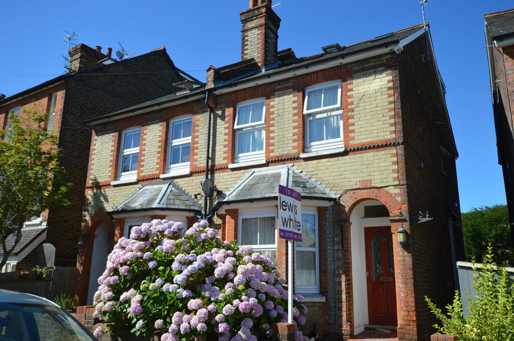 4 bed Semi Detached for rent in Reigate. From Lewis White - Redhill 4 bed Semi Detached for rent in Reigate. From Lewis White - Redhill