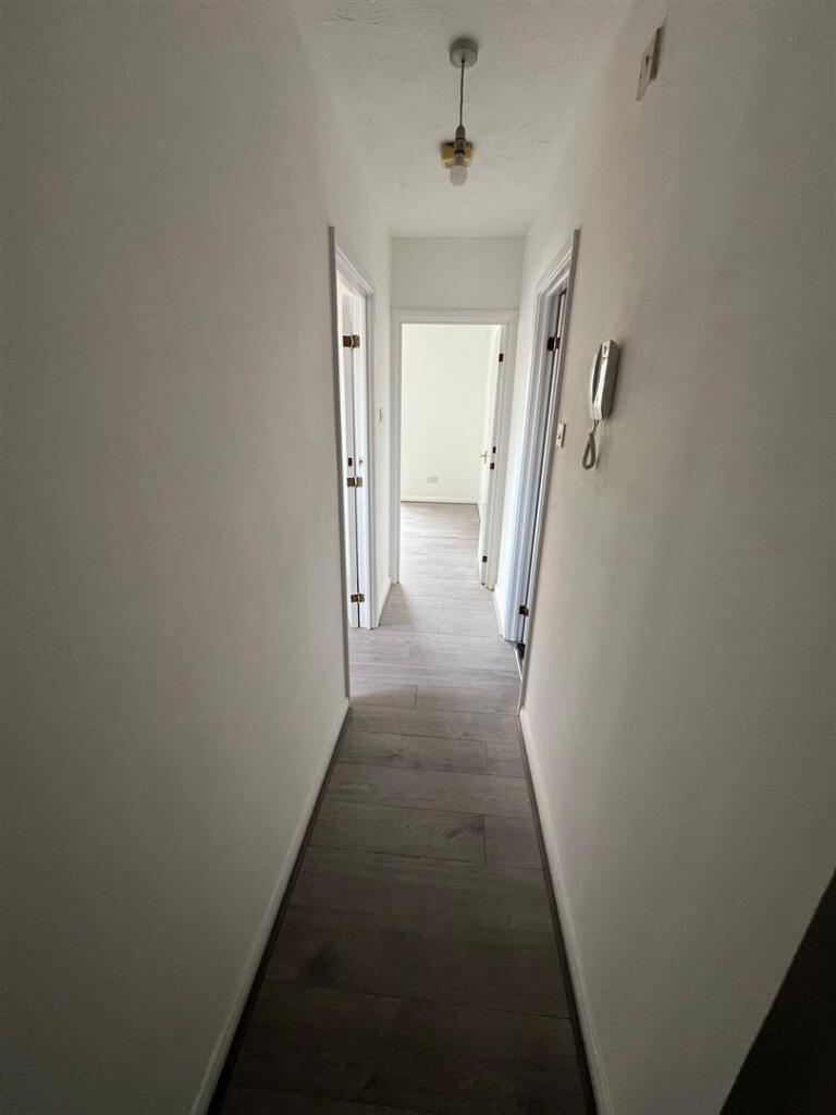 1 bed Apartment for rent in Southall. From Parkfields Estates - Southfield