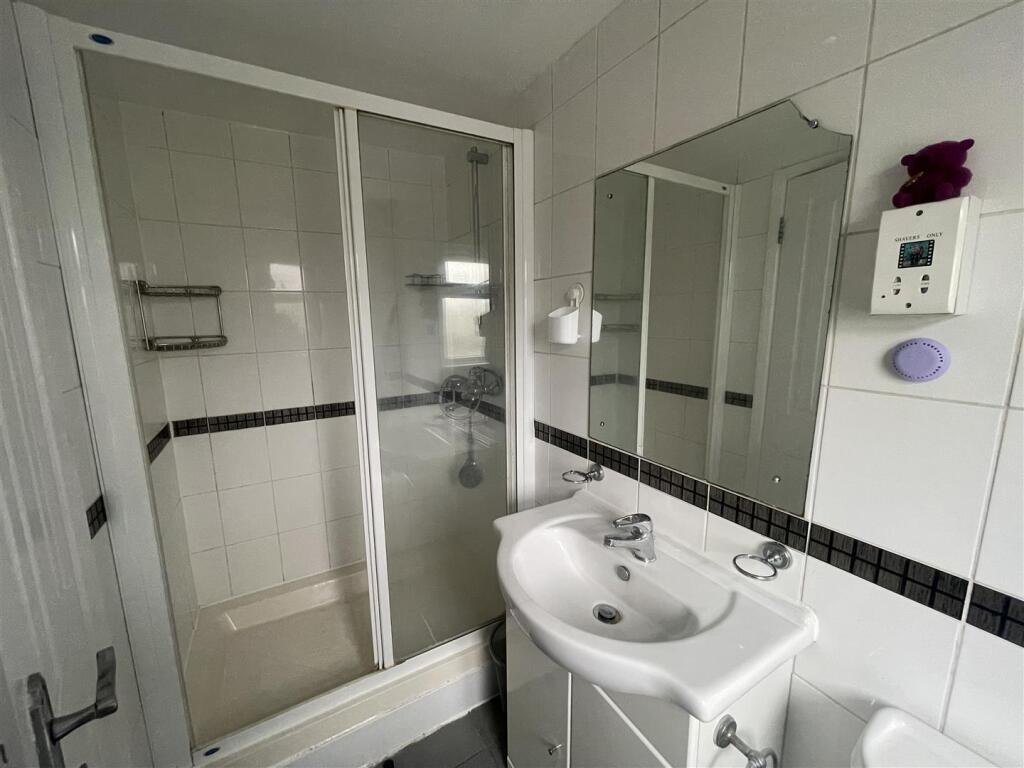 0 bed Studio for rent in Southall. From Parkfields Estates - Southfield