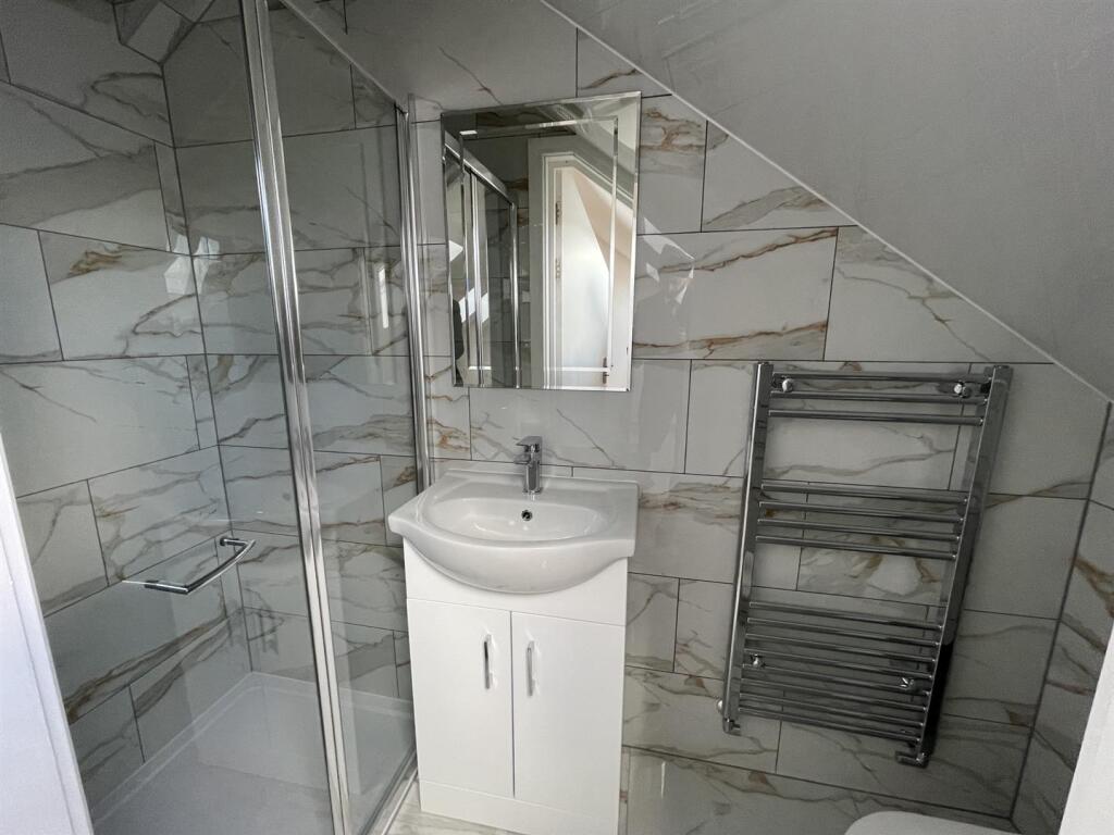 1 bed Apartment for rent in Southall. From Parkfields Estates - Southfield