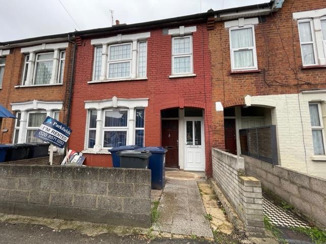 3 bed Annexe for rent in Southall. From Parkfields Estates - Southfield