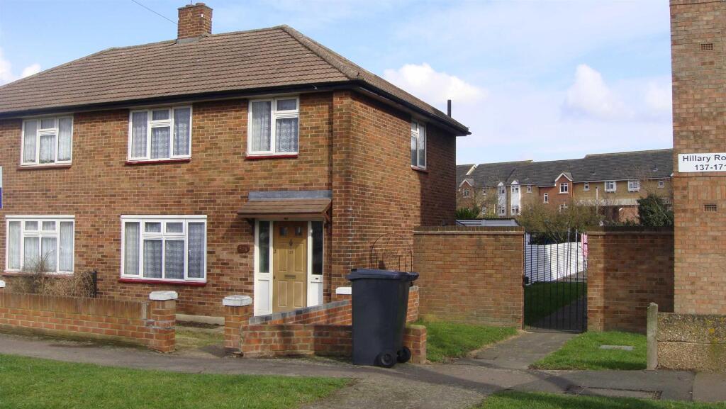 3 bed End of Terrace for rent in Southall. From Parkfields Estates - Southfield