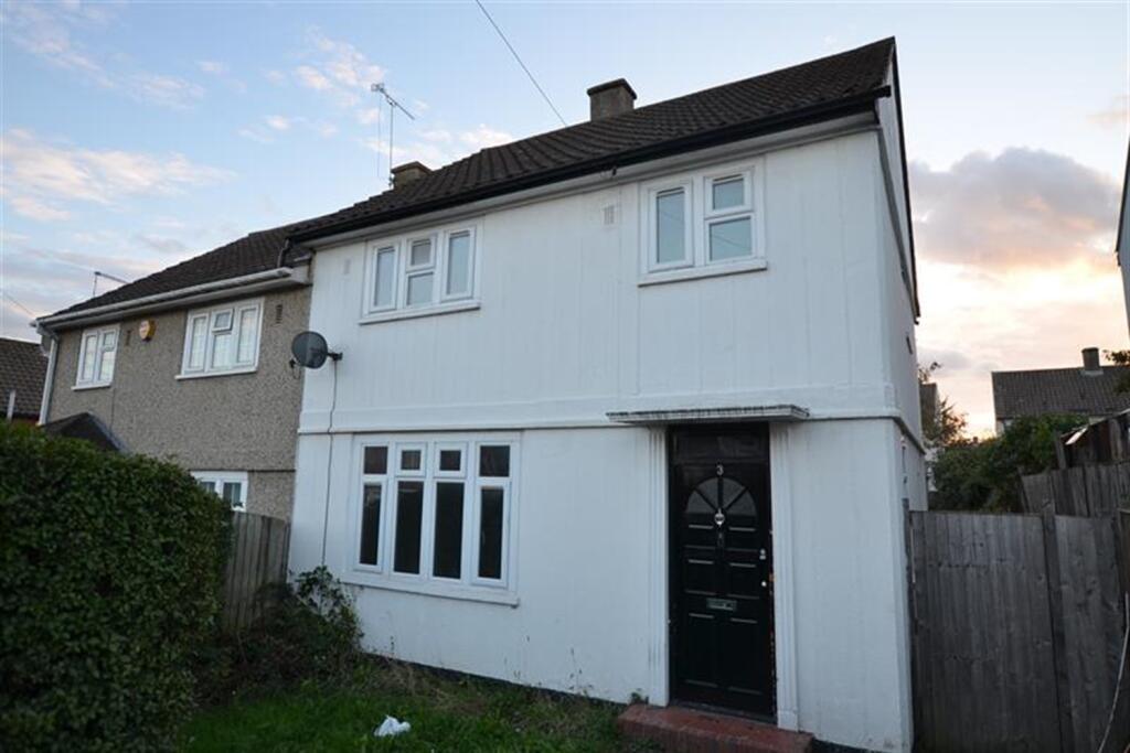 3 bed Semi Detached for rent in Romford. From Spencer Munson Property Services - South Woodford
