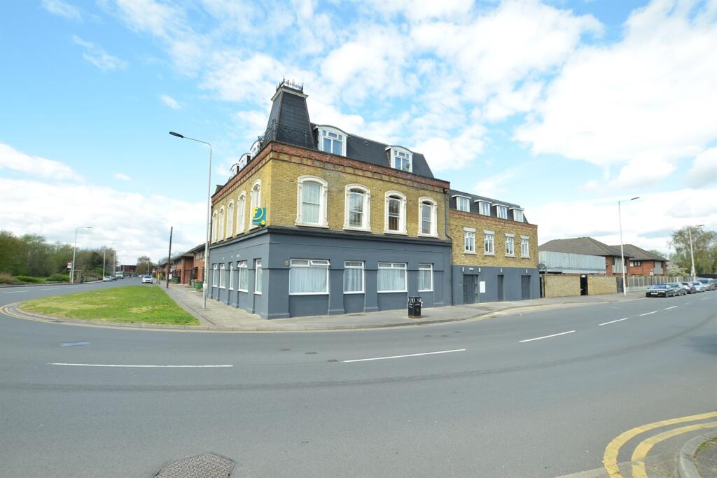 2 bed Apartment for rent in East Ham. From Spencer Munson Property Services - South Woodford 2 bed Apartment for rent in East Ham. From Spencer Munson Property Services - South Woodford