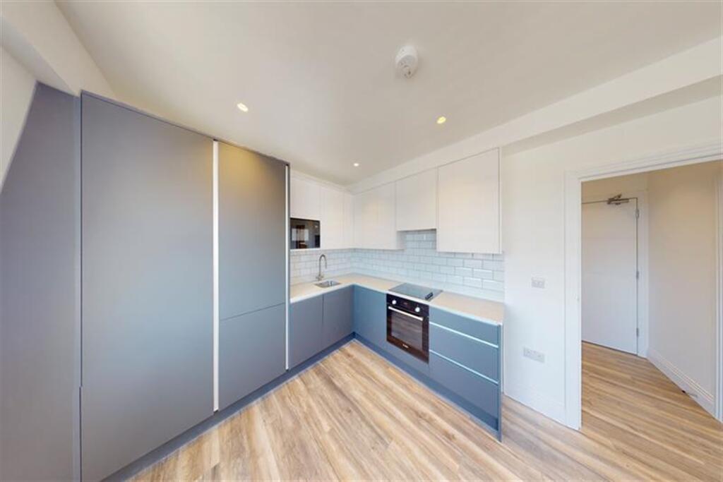 1 bed Apartment for rent in Wanstead. From Spencer Munson Property Services - South Woodford