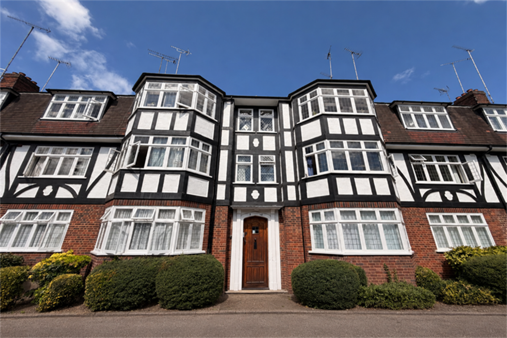 2 bed Apartment for rent in Wanstead. From Spencer Munson Property Services - South Woodford 2 bed Apartment for rent in Wanstead. From Spencer Munson Property Services - South Woodford