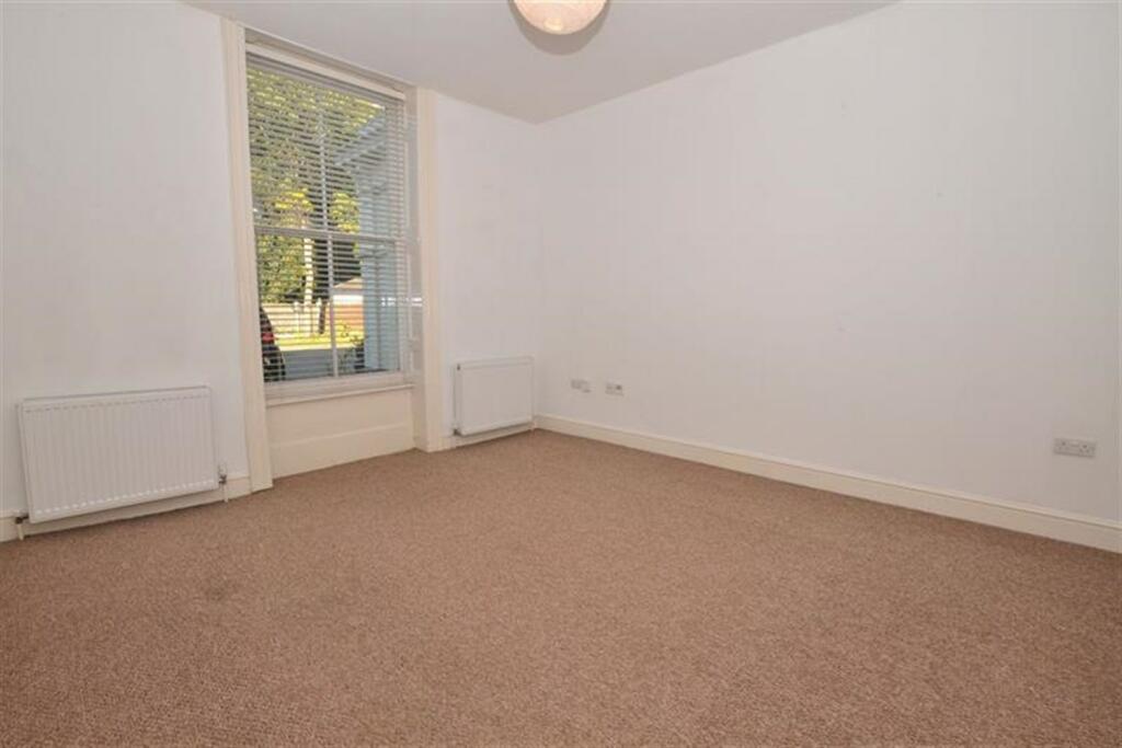 2 bed Apartment for rent in Woodford. From Spencer Munson