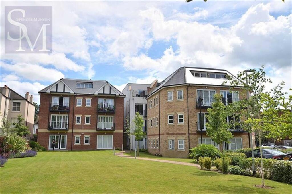 2 bed Apartment for rent in Loughton. From Spencer Munson