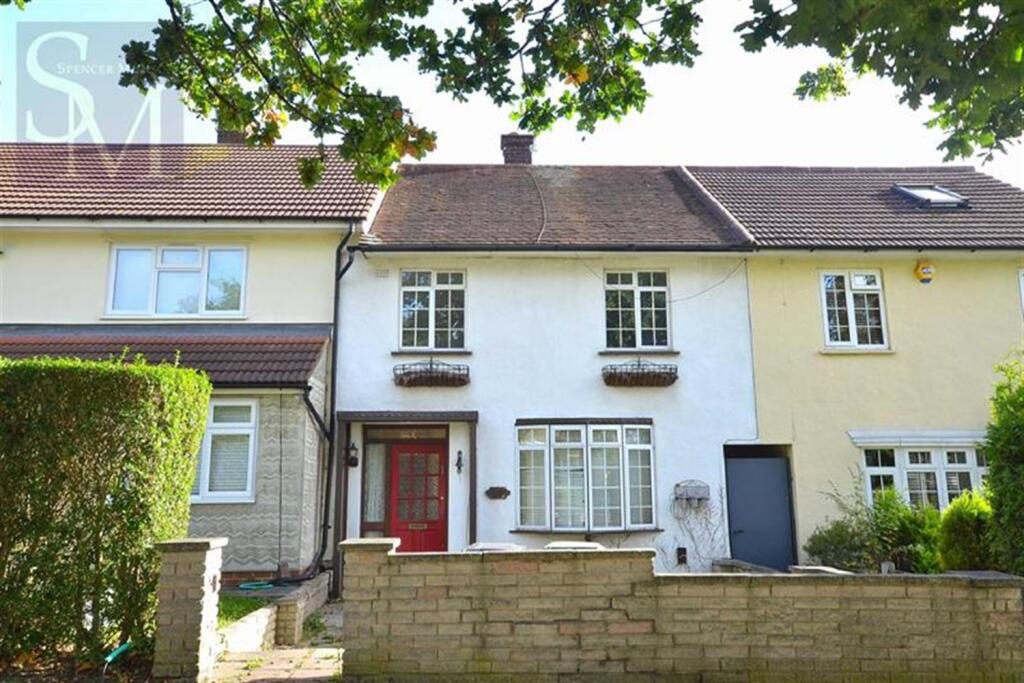 3 bed Mid Terraced House for rent in Loughton. From Spencer Munson 3 bed Mid Terraced House for rent in Loughton. From Spencer Munson
