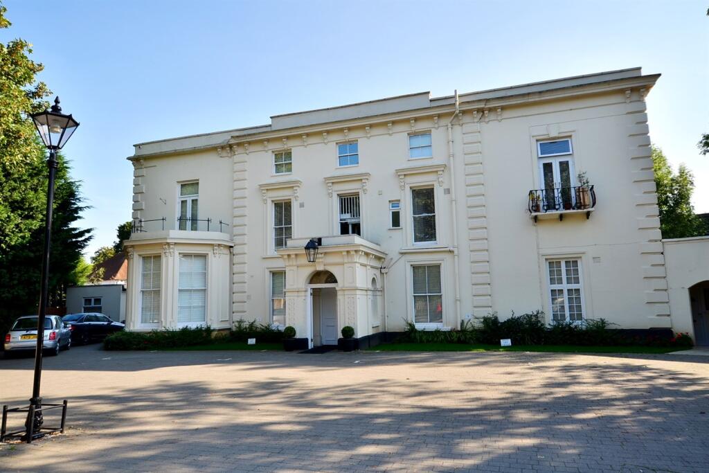 1 bed Apartment for rent in Woodford. From Spencer Munson 1 bed Apartment for rent in Woodford. From Spencer Munson