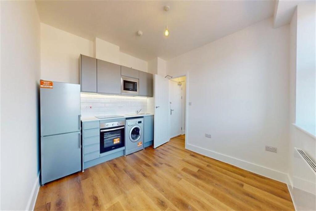 1 bed Apartment for rent in Loughton. From Spencer Munson