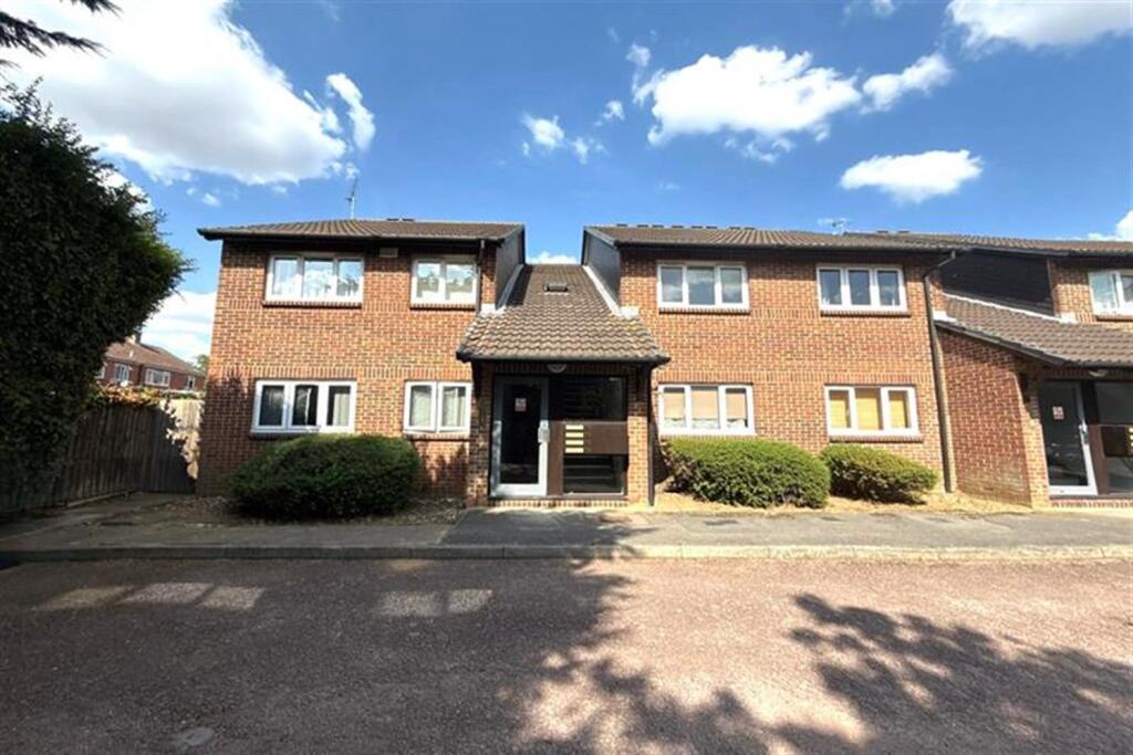 1 bed Apartment for rent in Loughton. From Spencer Munson