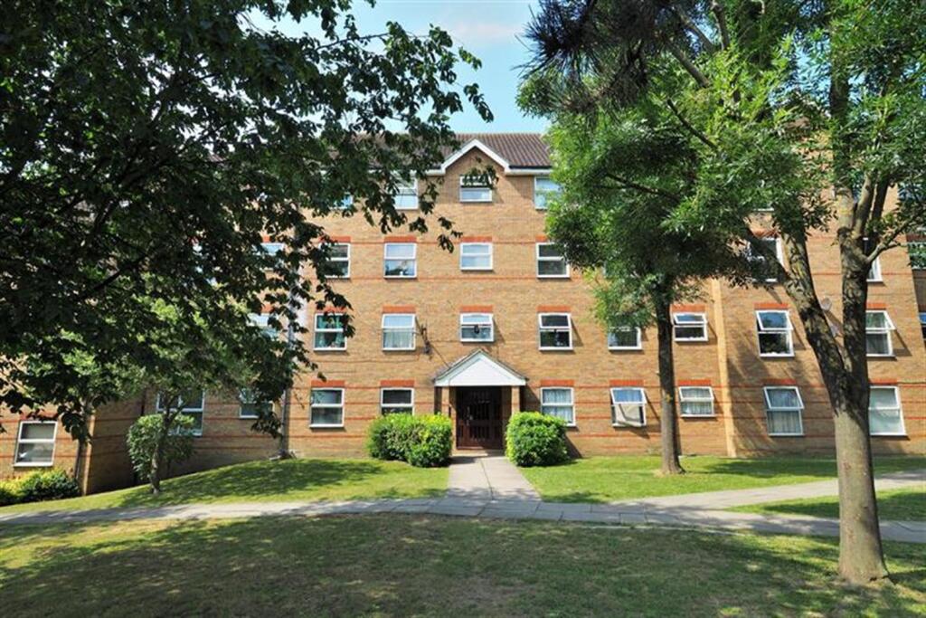 2 bed Apartment for rent in Loughton. From Spencer Munson 2 bed Apartment for rent in Loughton. From Spencer Munson