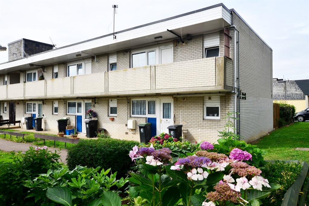 1 bed Apartment for rent in Loughton. From Spencer Munson