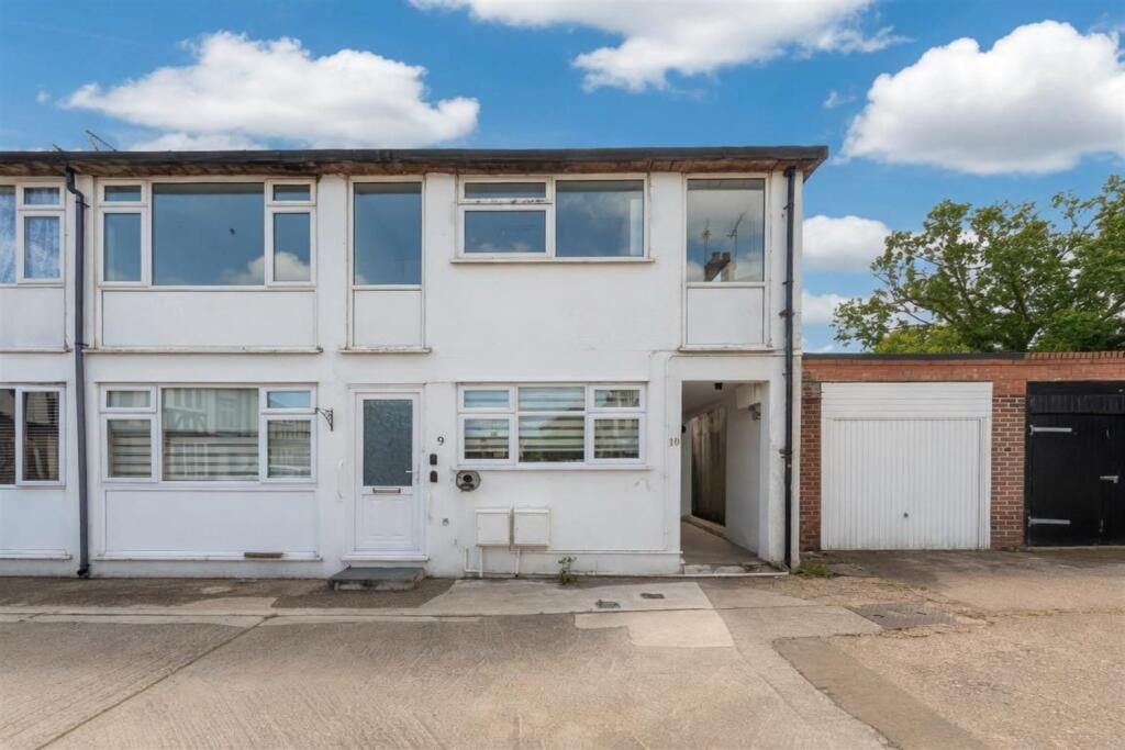 2 bed Annexe for rent in Loughton. From Spencer Munson