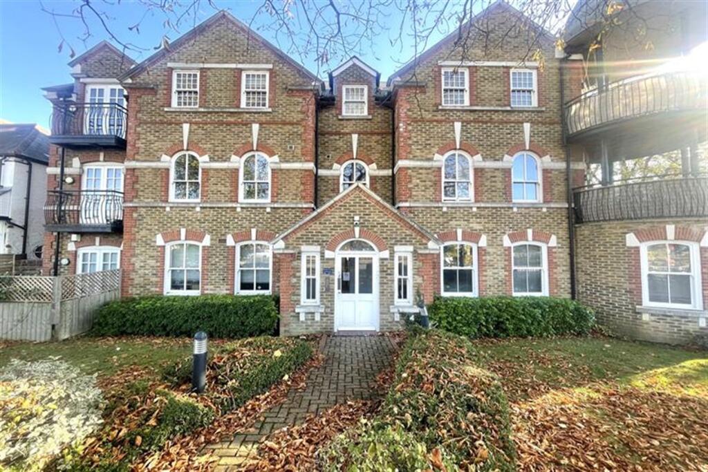 2 bed Apartment for rent in Loughton. From Spencer Munson 2 bed Apartment for rent in Loughton. From Spencer Munson