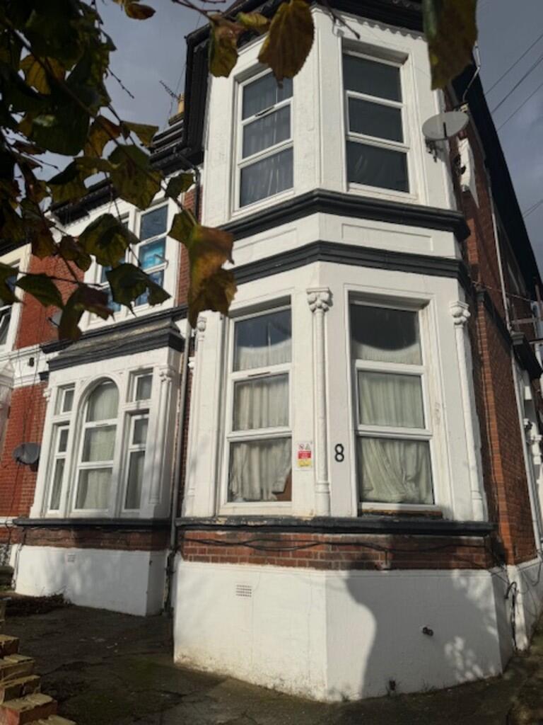 3 bed Studio for rent in Southampton. From Abbotts Langley - Southampton 3 bed Studio for rent in Southampton. From Abbotts Langley - Southampton