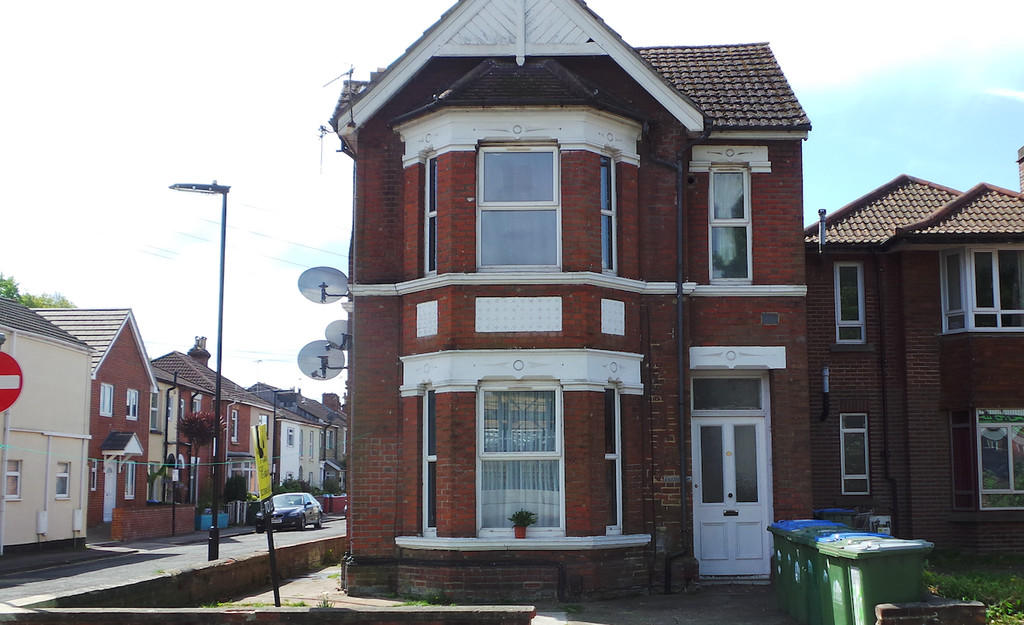 0 bed Studio for rent in Southampton. From Abbotts Langley - Southampton