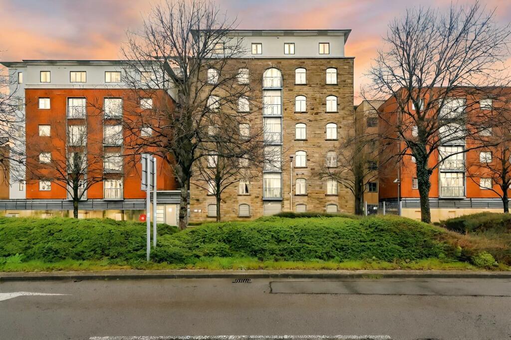 2 bed Apartment for rent in Cardiff. From Harry Harpers Estate Agents