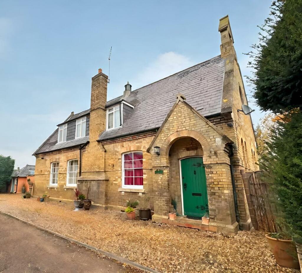 3 bed Detached House for rent in Kimbolton. From Harry Harpers Estate Agents