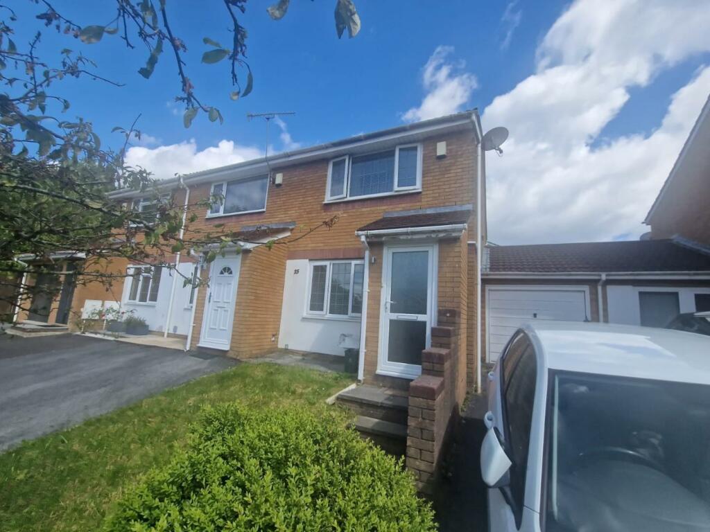 2 bed End Terraced House for rent in Swansea. From Harry Harpers Estate Agents