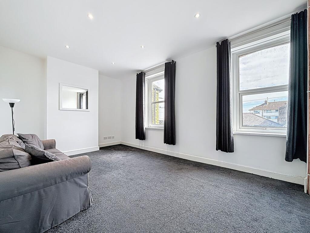 1 bed Apartment for rent in Tongwynlais. From Harry Harper Sales & Lettings - Cathays