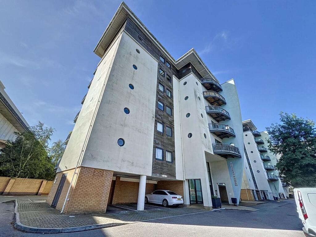 1 bed Apartment for rent in Penarth. From Harry Harper Sales & Lettings - Cathays