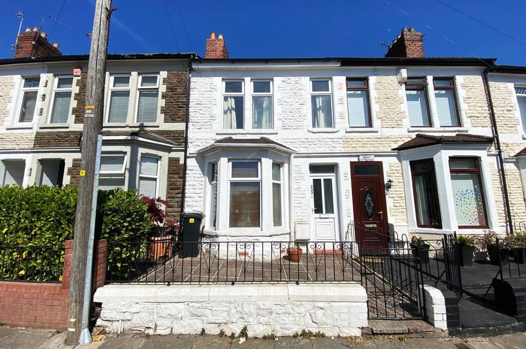 3 bed Mid Terraced House for rent in Cardiff. From Harry Harper Sales & Lettings - Cathays