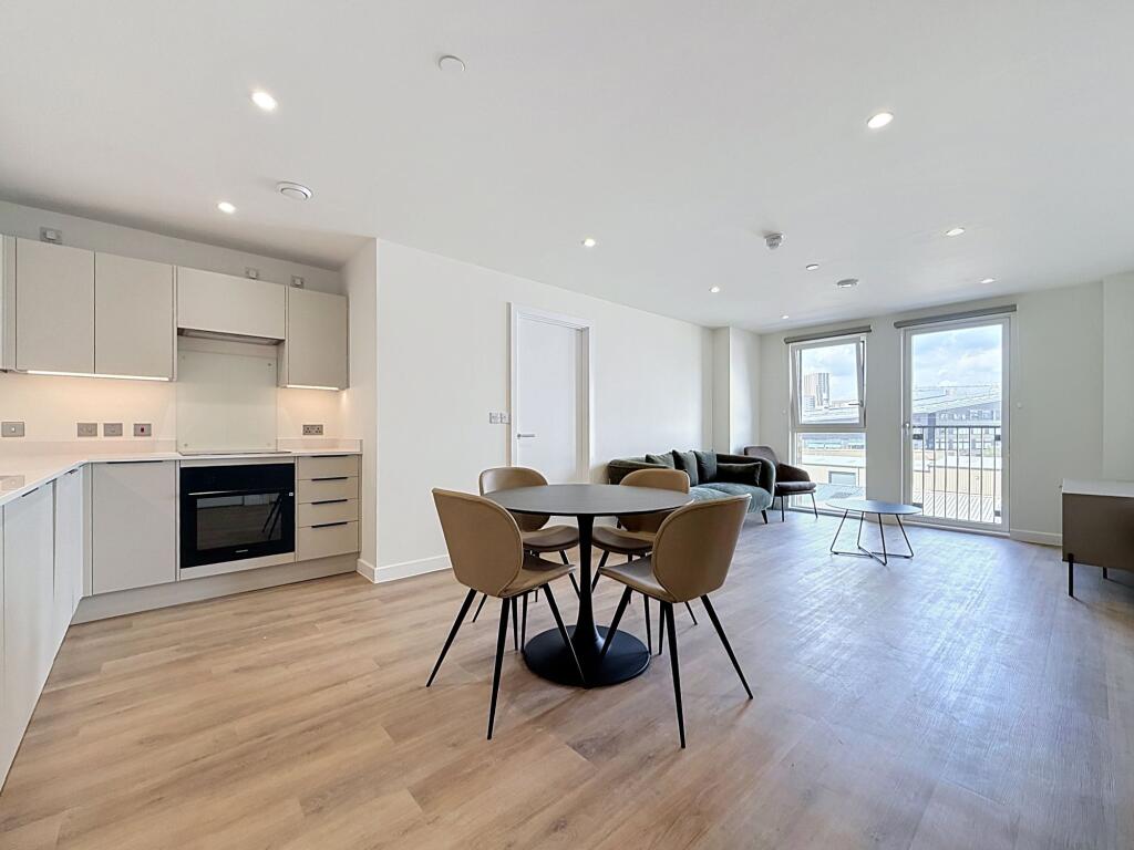 2 bed Apartment for rent in Cardiff. From Harry Harper Sales & Lettings - Cathays