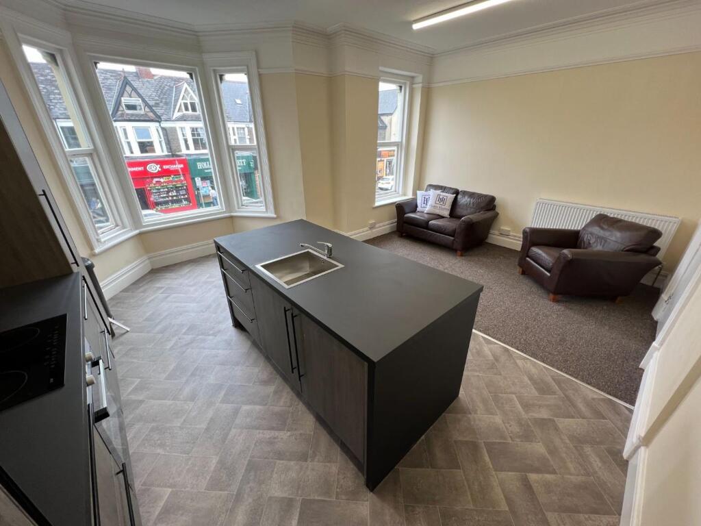 4 bed Apartment for rent in Cardiff. From Harry Harper Sales & Lettings - Cathays 4 bed Apartment for rent in Cardiff. From Harry Harper Sales & Lettings - Cathays
