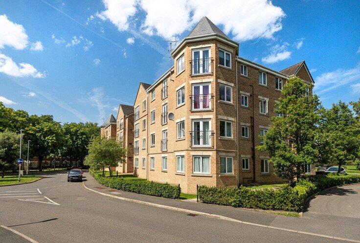 2 bed 1st Floor Flat for rent in Sandhills. From Linley & Simpson - Roundhay