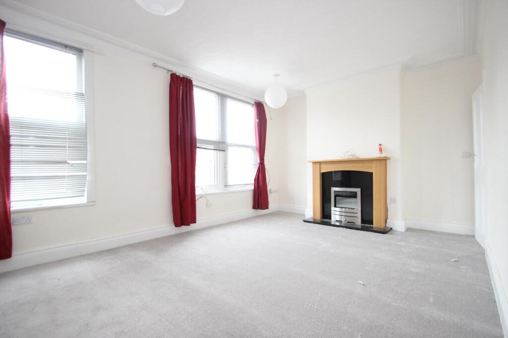 2 bed 1st Floor Flat for rent in Shadwell. From Linley & Simpson - Roundhay