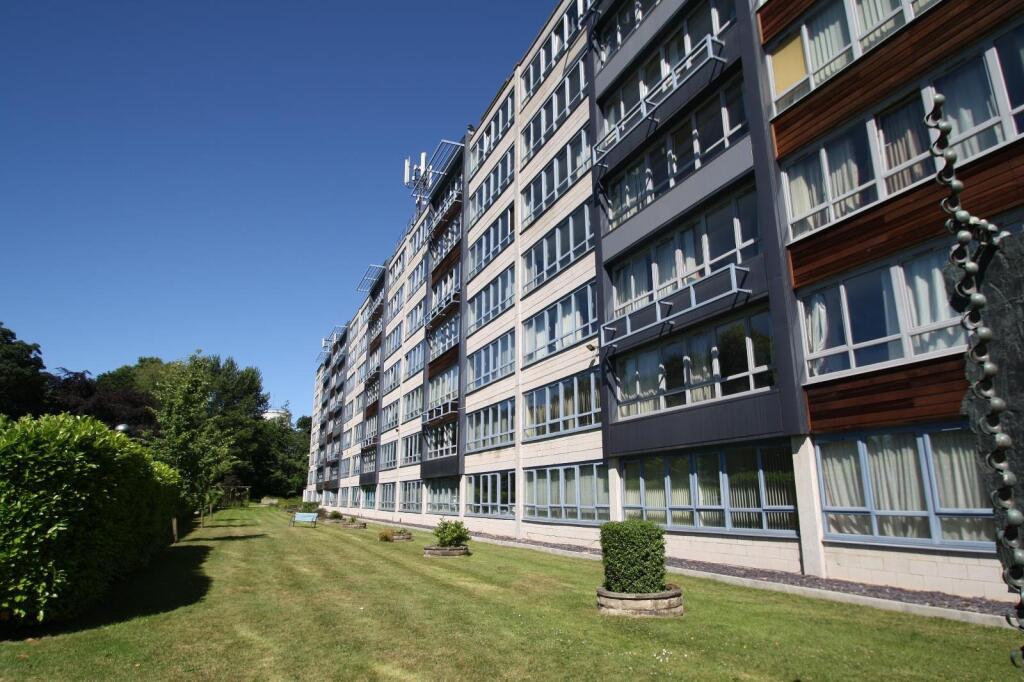 1 bed 1st Floor Flat for rent in Shadwell. From Linley & Simpson - Roundhay
