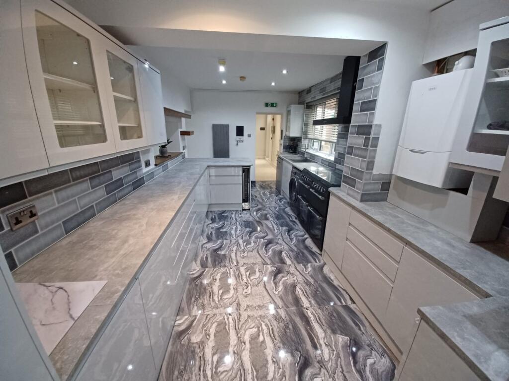 1 bed Detached for rent in Shadwell. From Linley & Simpson - Roundhay 1 bed Detached for rent in Shadwell. From Linley & Simpson - Roundhay