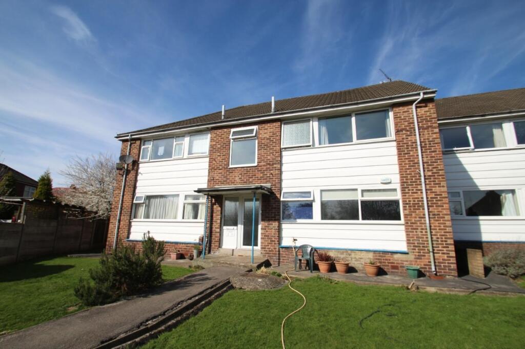 1 bed 1st Floor Flat for rent in Shadwell. From Linley & Simpson - Roundhay