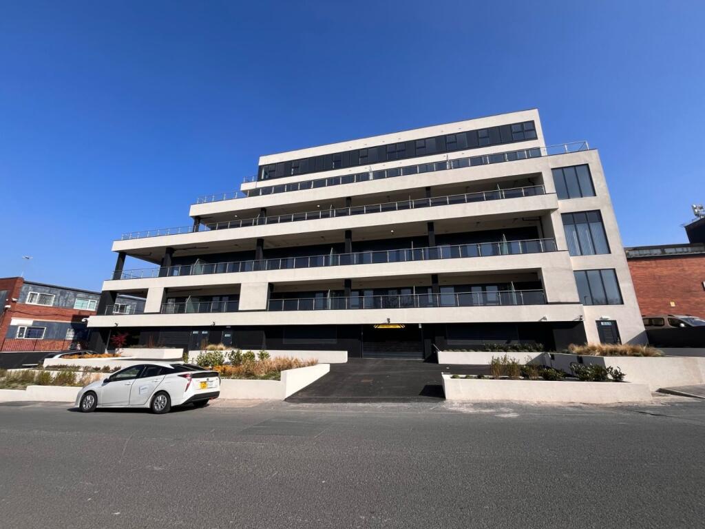 1 bed 1st Floor Flat for rent in Leeds. From Linley & Simpson - Roundhay