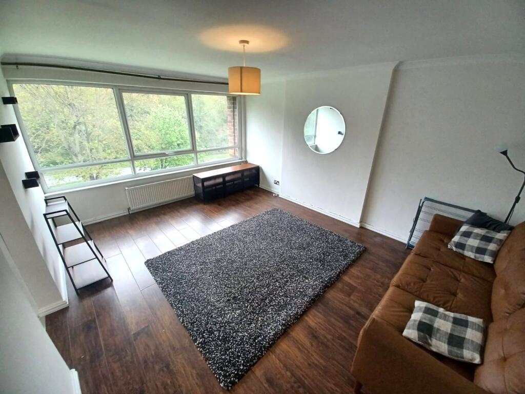 2 bed 1st Floor Flat for rent in Leeds. From Linley & Simpson - Roundhay