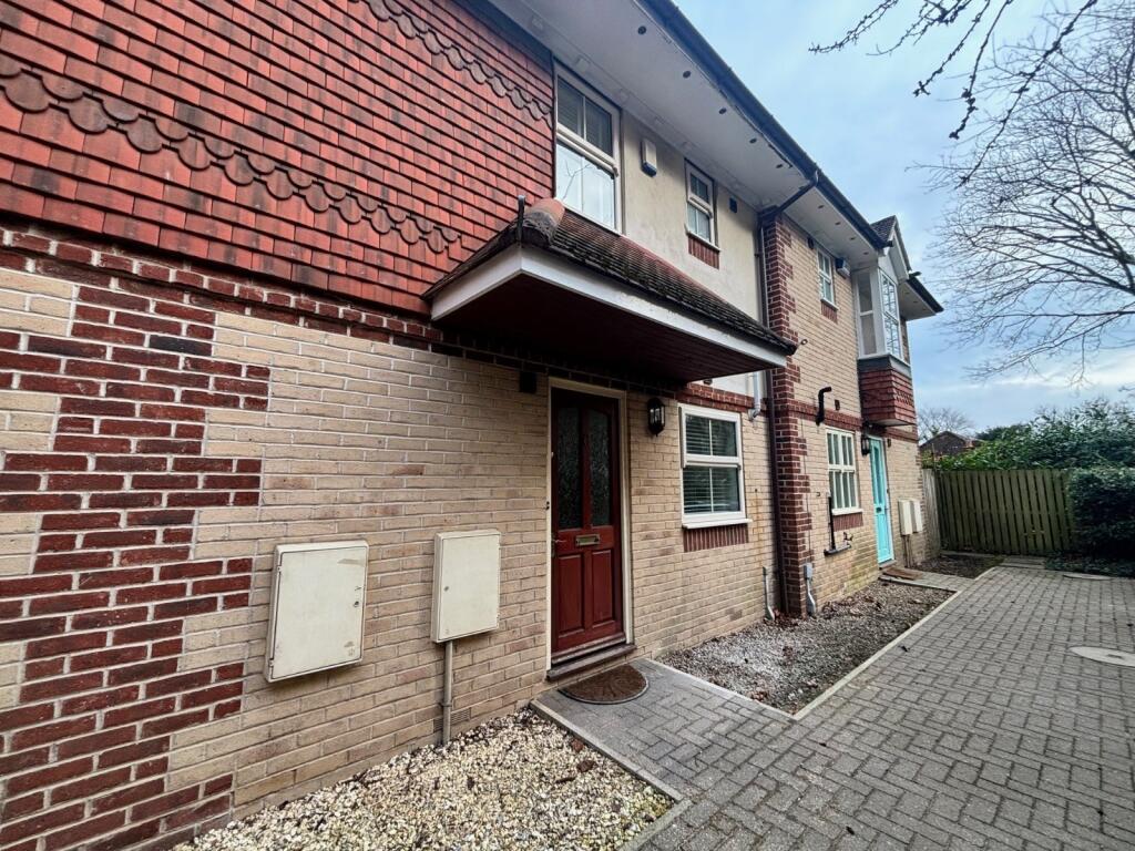 2 bed Mid Terraced House for rent in Leeds. From Linley & Simpson - Roundhay