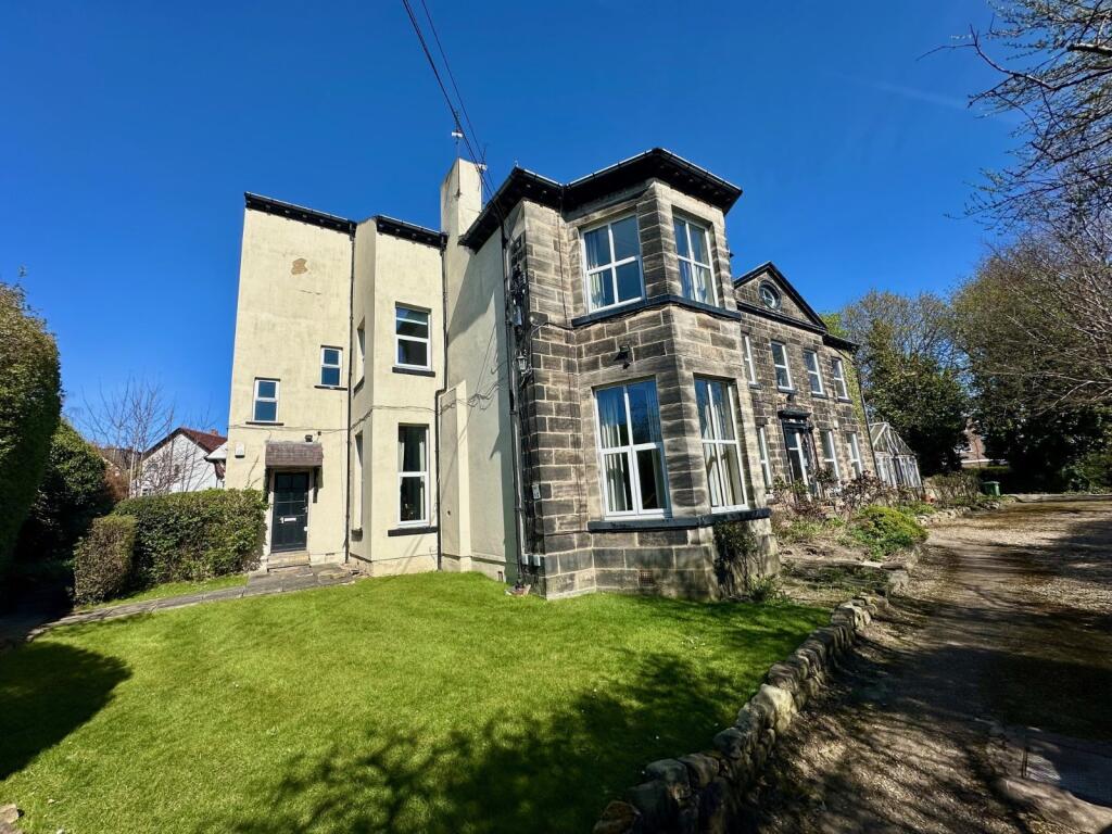 3 bed 1st Floor Flat for rent in Shadwell. From Linley & Simpson - Roundhay