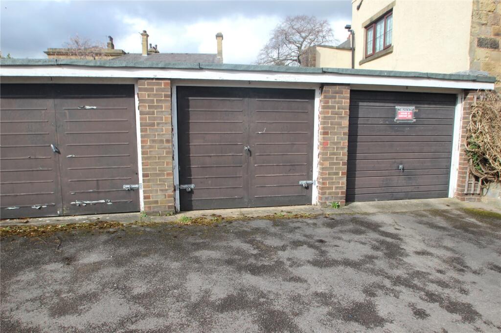 4 bed Not Specified for rent in Shadwell. From Linley & Simpson - Roundhay 4 bed Not Specified for rent in Shadwell. From Linley & Simpson - Roundhay