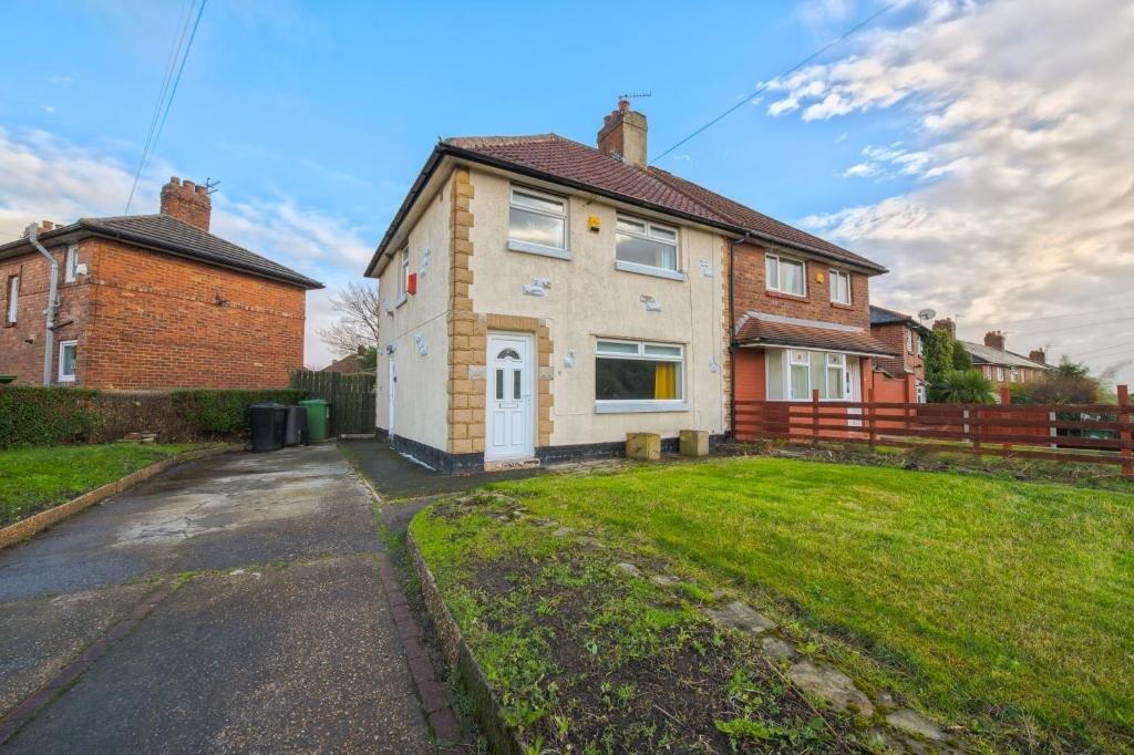 3 bed Semi Detached for rent in Leeds. From Linley & Simpson - Roundhay 3 bed Semi Detached for rent in Leeds. From Linley & Simpson - Roundhay