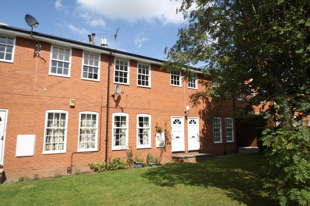 2 bed 1st Floor Flat for rent in Shadwell. From Linley & Simpson - Roundhay