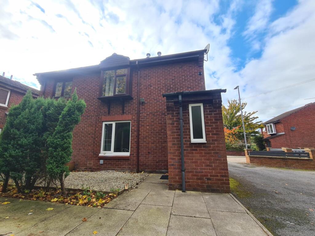 1 bed 1st Floor Flat for rent in Shadwell. From Linley & Simpson - Roundhay